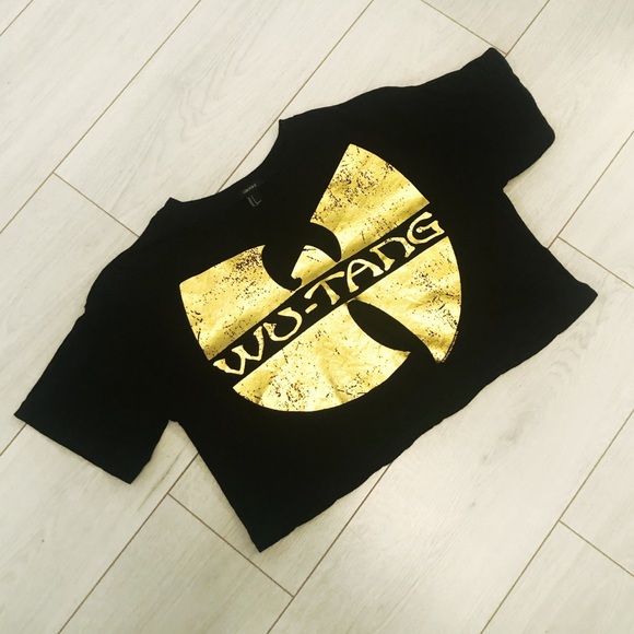 Forever 21 Tops - 2/30$ Wu-tang clan black and gold crop top